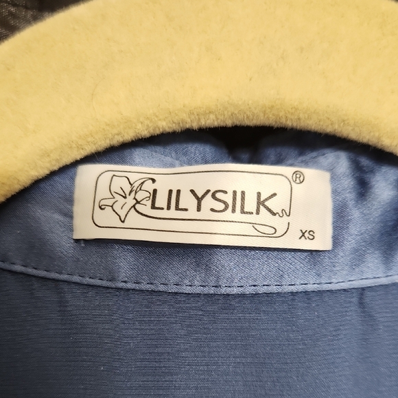 Lilysilk Blue Sleeveless Women's Top - Picture 2 of 3